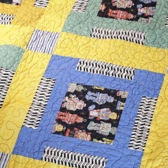 Vintage Antique Hand Made Robot Quilt Blanket 5x6 - Picture 11 of 13